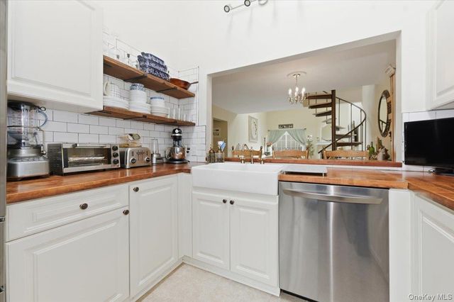 15 Steven Drive 4, Ossining, NY 10562