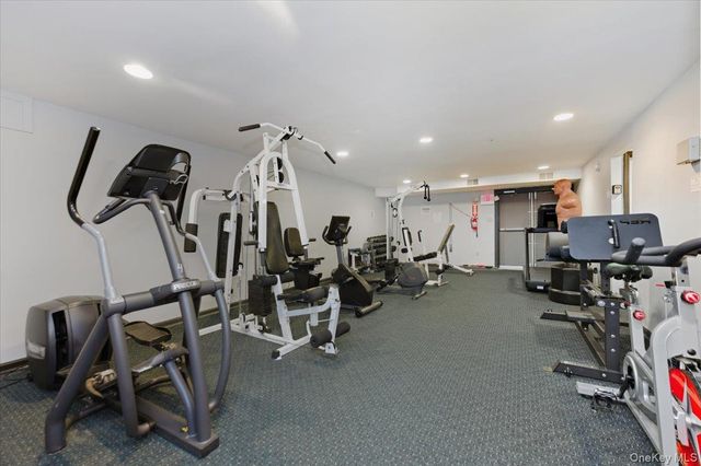 15 Steven Drive 4, Ossining, NY 10562