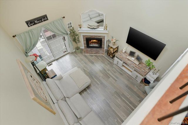 15 Steven Drive 4, Ossining, NY 10562