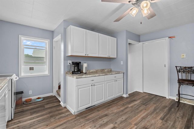 127 MADISON STREET, Menasha, WI 54952