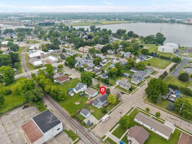 127 MADISON STREET, Menasha, WI 54952