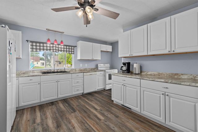 127 MADISON STREET, Menasha, WI 54952
