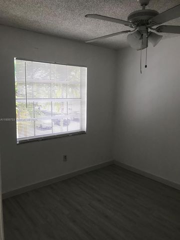 438 NE 210th Cir Terrace 203-4B, Miami, FL 33179