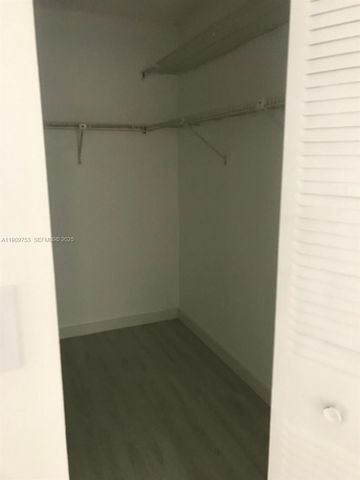 438 NE 210th Cir Terrace 203-4B, Miami, FL 33179