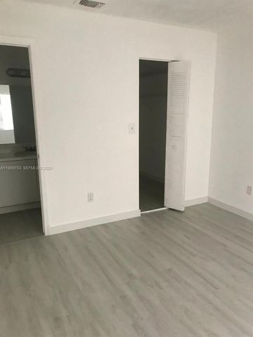 438 NE 210th Cir Terrace 203-4B, Miami, FL 33179