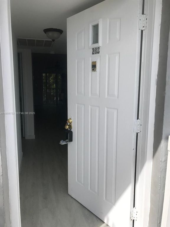 438 NE 210th Cir Terrace 203-4B, Miami, FL 33179