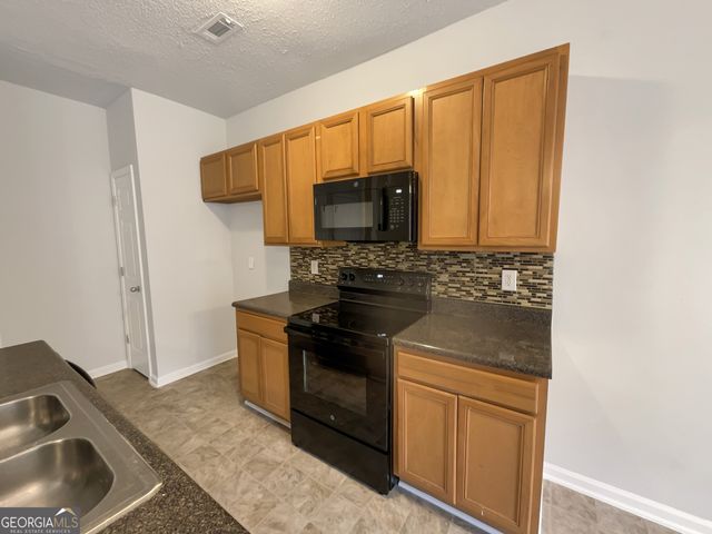 4944 Wexford Trail, Atlanta, GA 30349