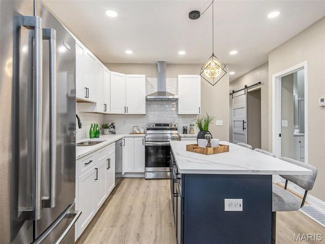 3467 Giles Avenue, St Louis, MO 63116