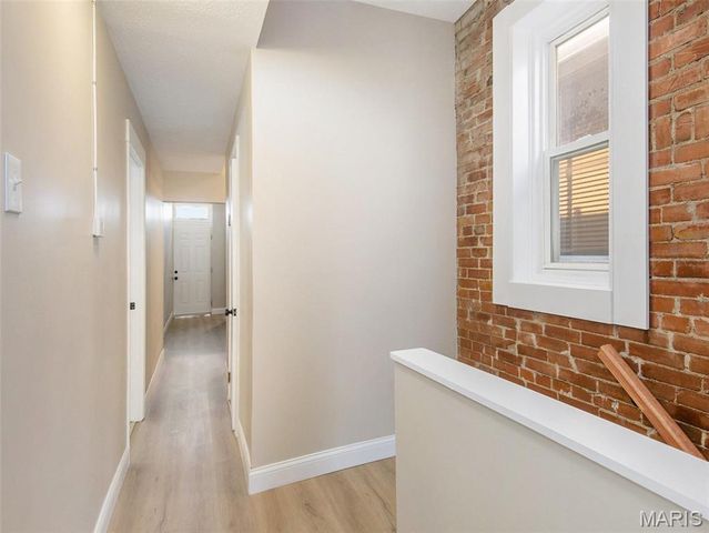 3467 Giles Avenue, St Louis, MO 63116