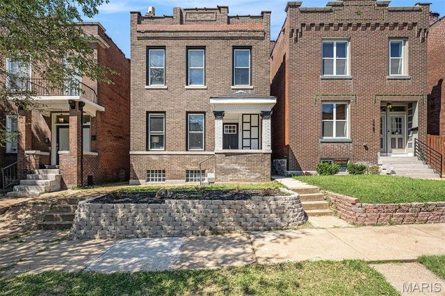 3467 Giles Avenue, St Louis, MO 63116