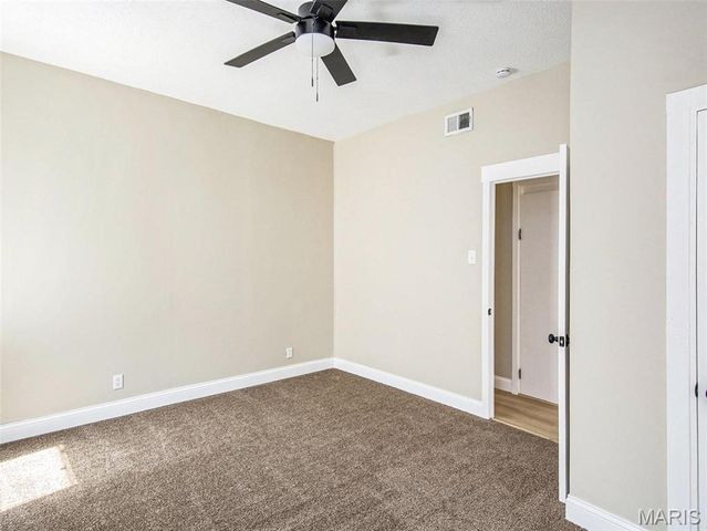 3467 Giles Avenue, St Louis, MO 63116