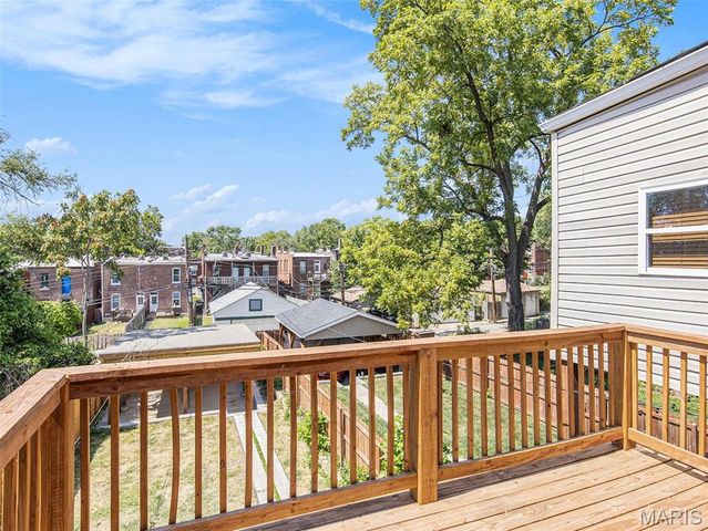 3467 Giles Avenue, St Louis, MO 63116