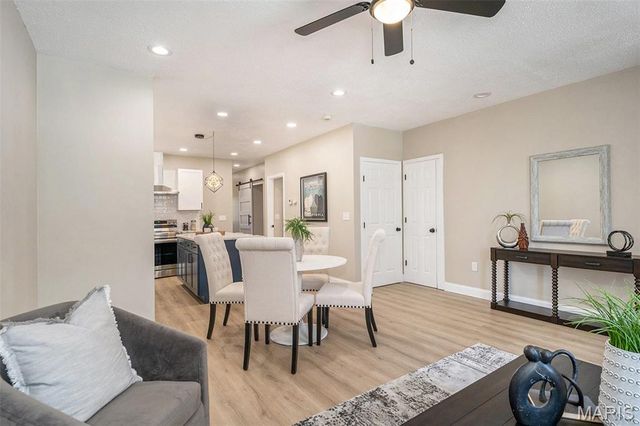 3467 Giles Avenue, St Louis, MO 63116