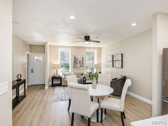 3467 Giles Avenue, St Louis, MO 63116