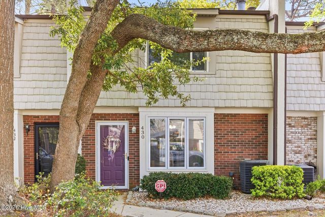 430 Cobblestone Drive, Wilmington, NC 28405