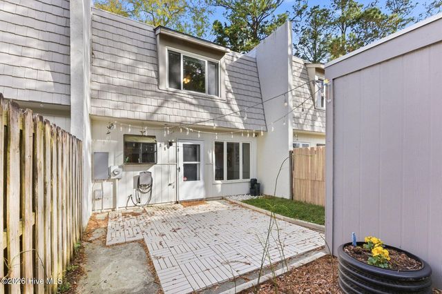 430 Cobblestone Drive, Wilmington, NC 28405