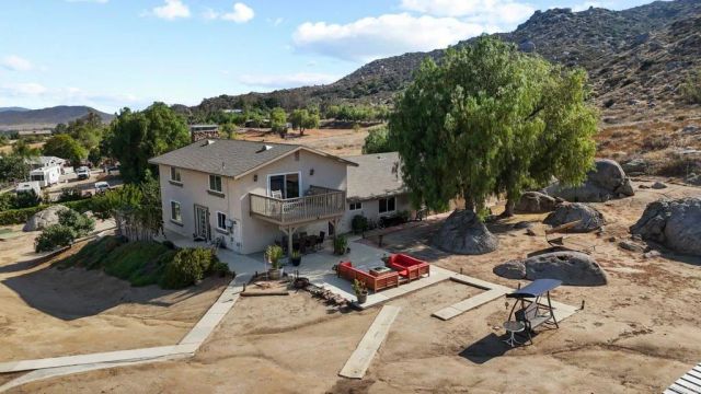 23621 California Avenue, Hemet, CA 92545