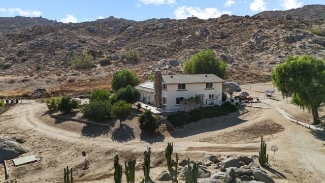 23621 California Avenue, Hemet, CA 92545