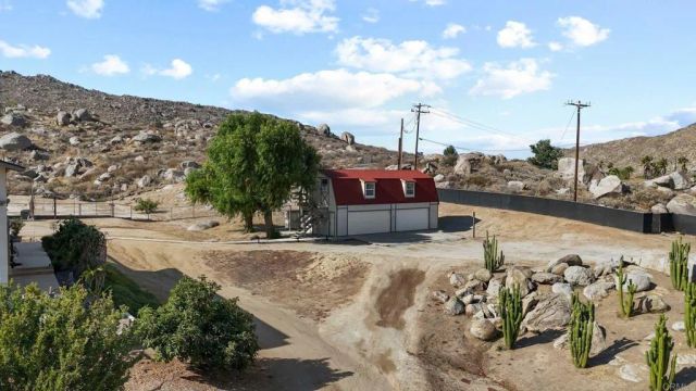 23621 California Avenue, Hemet, CA 92545