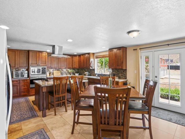 23621 California Avenue, Hemet, CA 92545