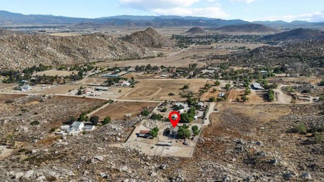 23621 California Avenue, Hemet, CA 92545