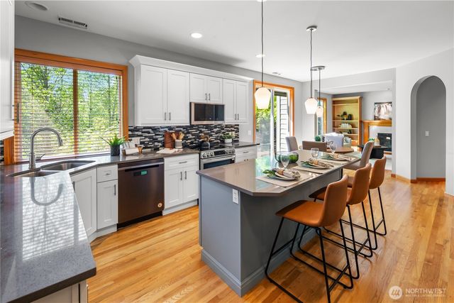 27443 236th Place SE, Maple Valley, WA 98038