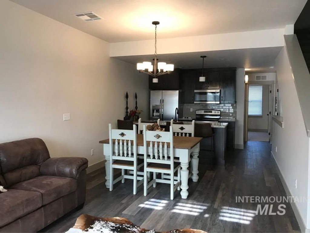 106 Broken Pine Ln, McCall, ID 83638 photo 2