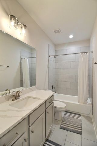 15 GRAYS HOLLOW DR, Cordova, TN 38018