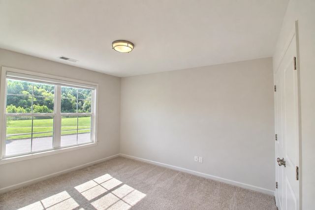 15 GRAYS HOLLOW DR, Cordova, TN 38018