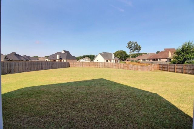 15 GRAYS HOLLOW DR, Cordova, TN 38018