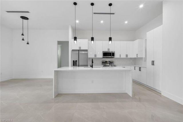 1276 Dove Tree ST, Naples, FL 34117