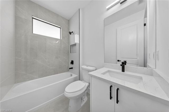 1276 Dove Tree ST, Naples, FL 34117