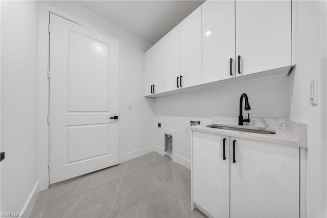 1276 Dove Tree ST, Naples, FL 34117