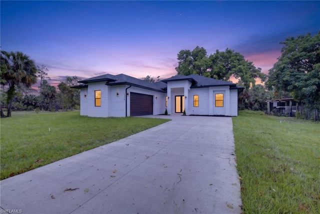 1276 Dove Tree ST, Naples, FL 34117
