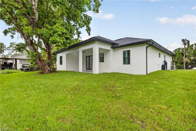 1276 Dove Tree ST, Naples, FL 34117