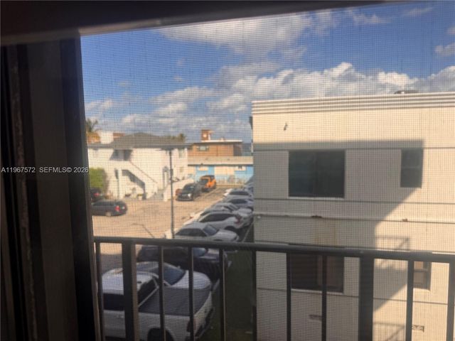 3215 N Ocean Drive 302, Hollywood, FL 33019