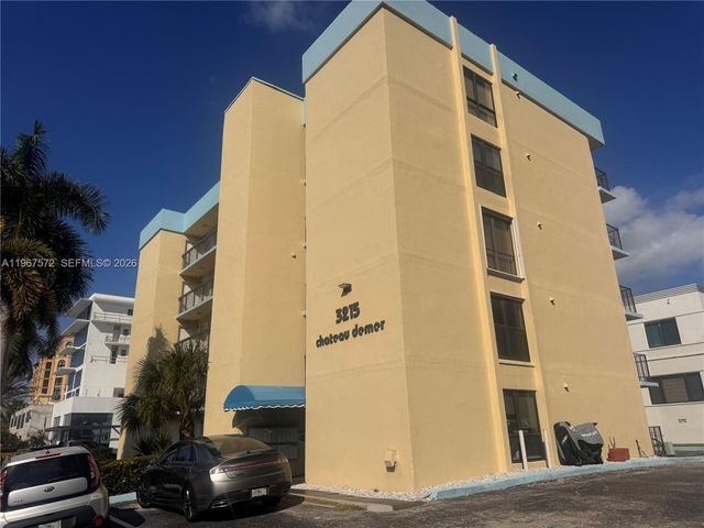 3215 N Ocean Drive 302, Hollywood, FL 33019
