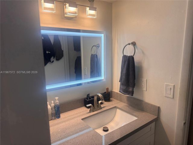 3215 N Ocean Drive 302, Hollywood, FL 33019