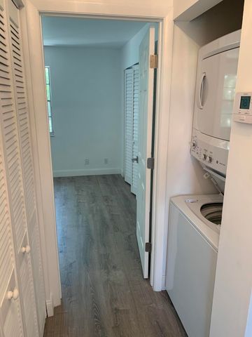 239 SW 3rd Street, Pompano Beach, FL 33060