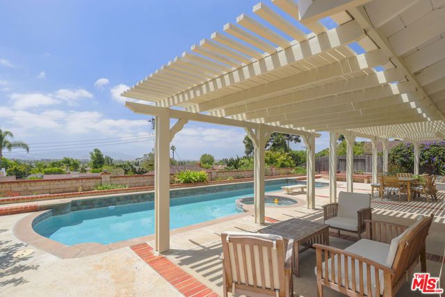 368 Calle Converse, Camarillo, CA 93010