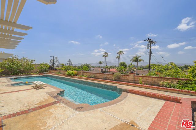 368 Calle Converse, Camarillo, CA 93010