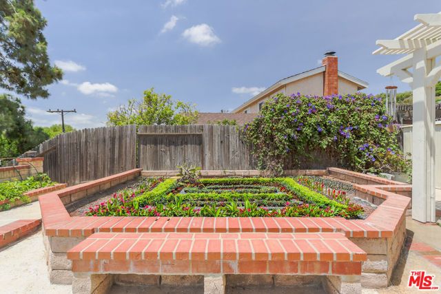 368 Calle Converse, Camarillo, CA 93010