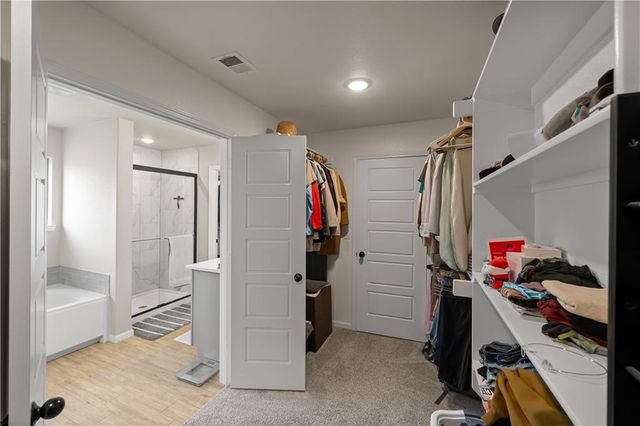 23939 W 82nd Court, Lenexa, KS 66227