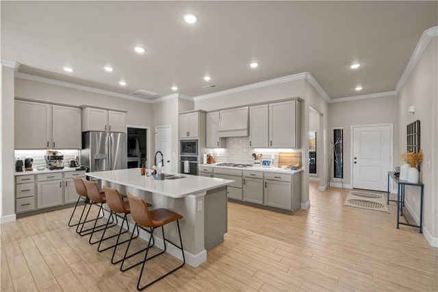 23939 W 82nd Court, Lenexa, KS 66227