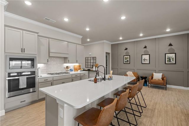 23939 W 82nd Court, Lenexa, KS 66227