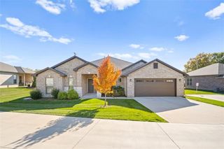 23939 W 82nd Court, Lenexa, KS 66227