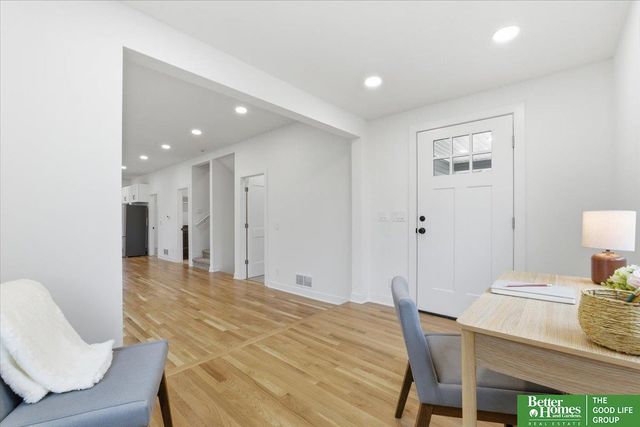 5831 Corby Street, Omaha, NE 68104