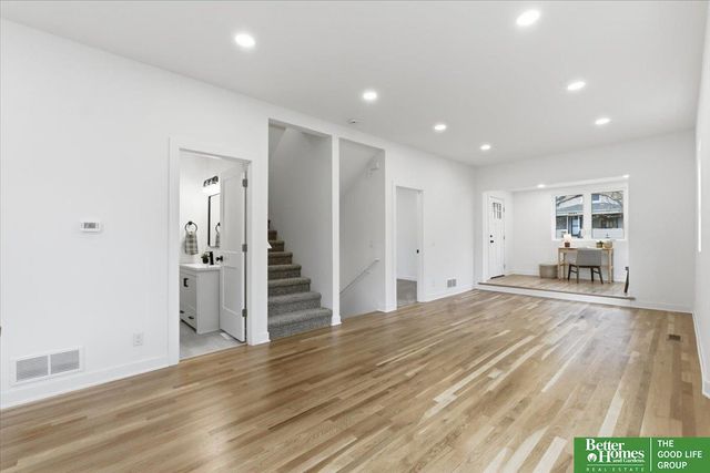 5831 Corby Street, Omaha, NE 68104