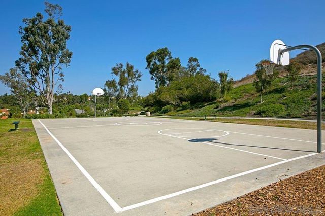 1499 Enchante Way, Oceanside, CA 92056
