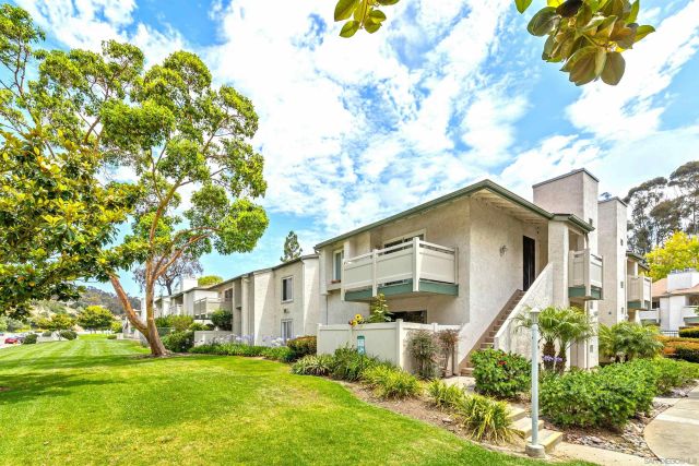 8811 Gilman Dr H, La Jolla, CA 92037